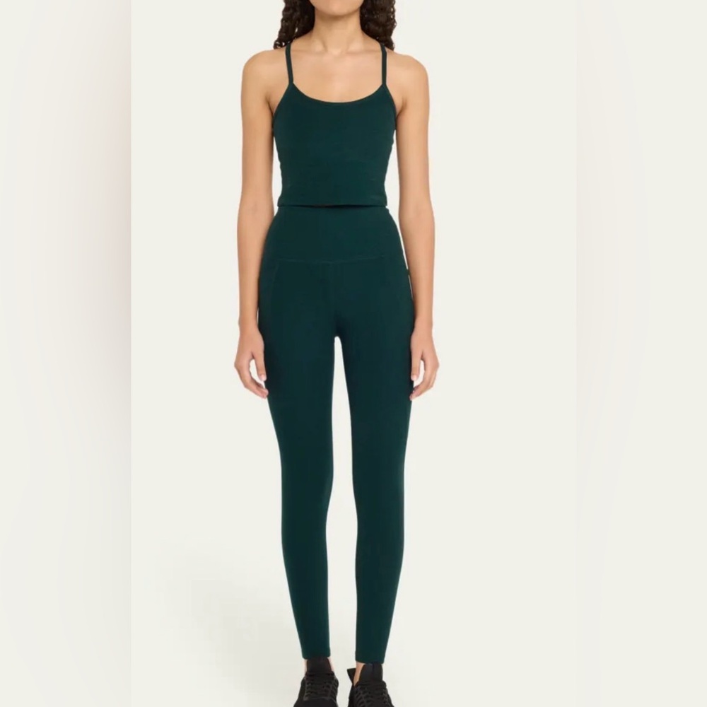 Beyond Yoga Dark Green Set